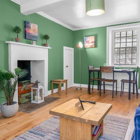 Charming Apartment In The Old Town เอดินบะระ ภายนอก รูปภาพ