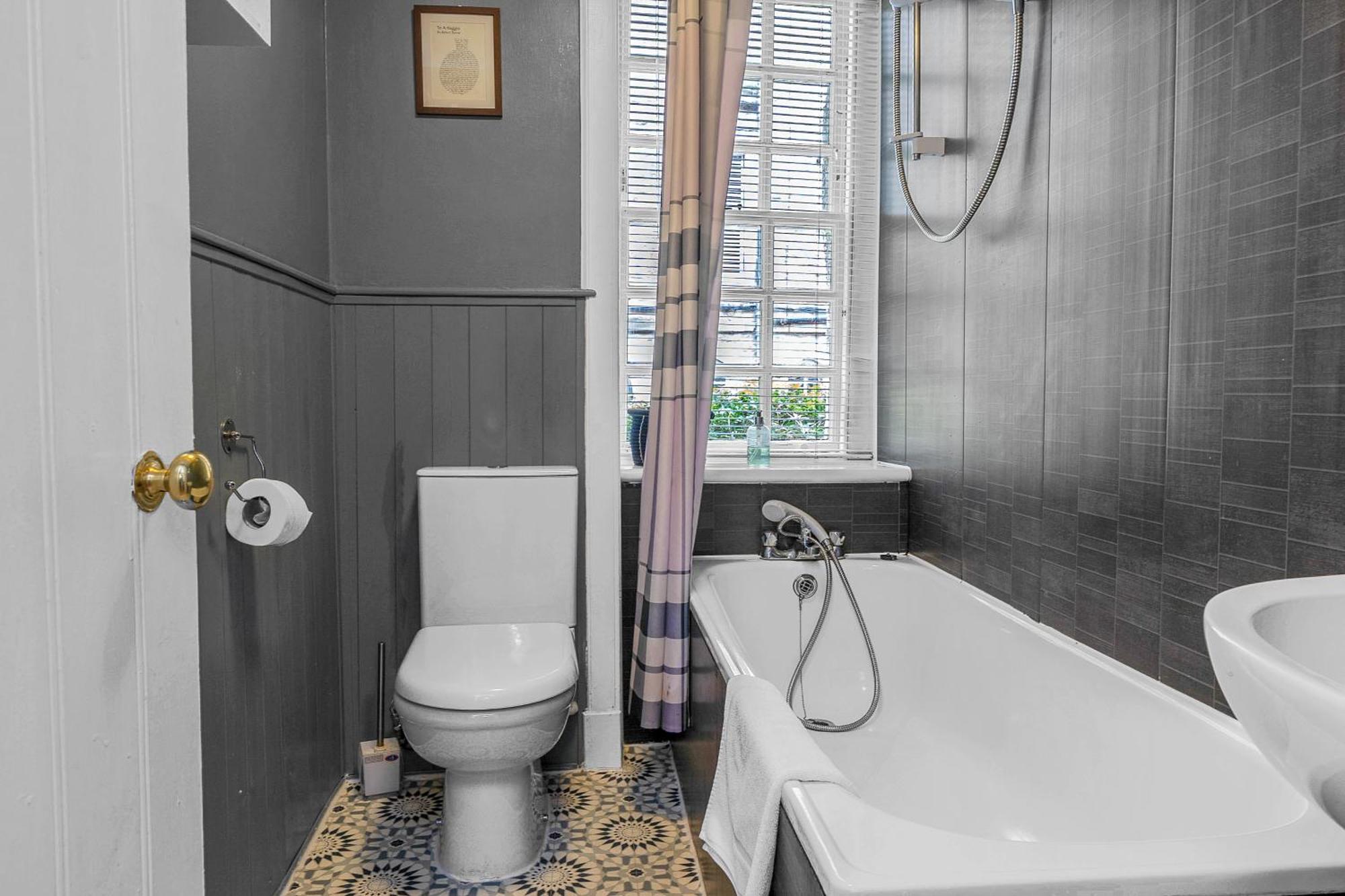 Charming Apartment In The Old Town เอดินบะระ ภายนอก รูปภาพ